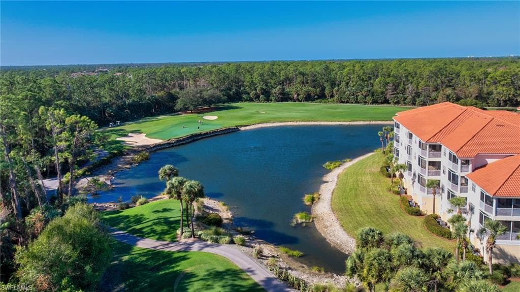 4884 Hampshire CT 7-303 NAPLES, FL 34112