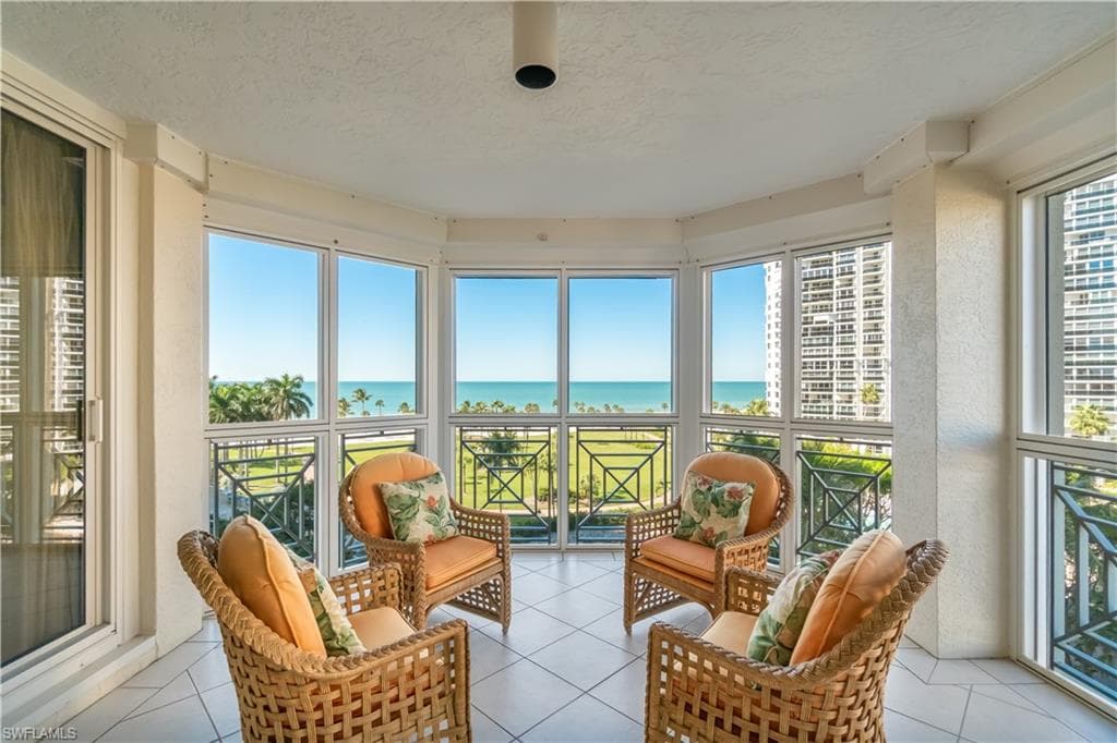4021 Gulf Shore BLVD N 506 NAPLES, FL 34103