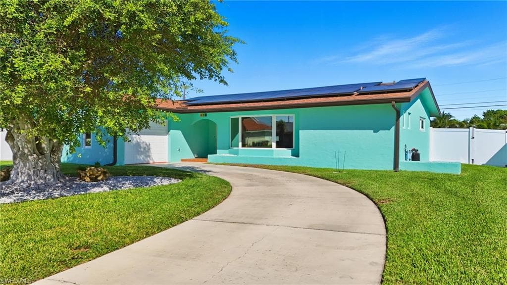233 SE 47th ST CAPE CORAL, FL 33904