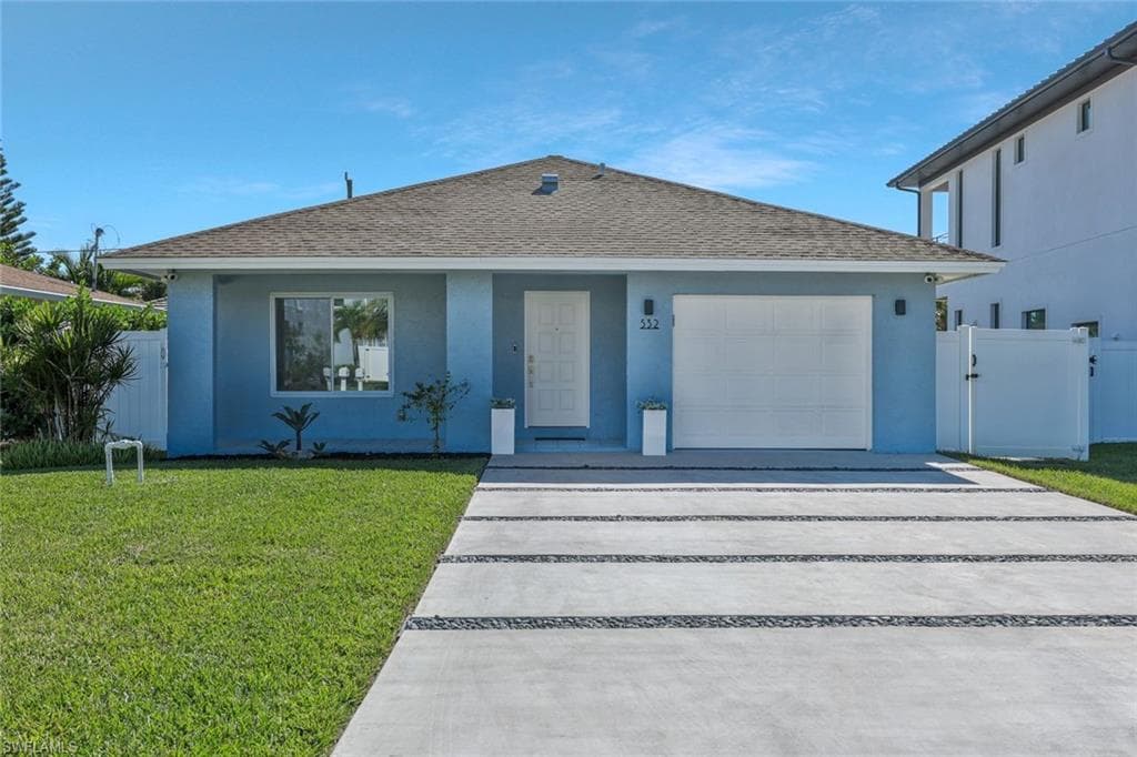 532 103rd AVE N NAPLES, FL 34108