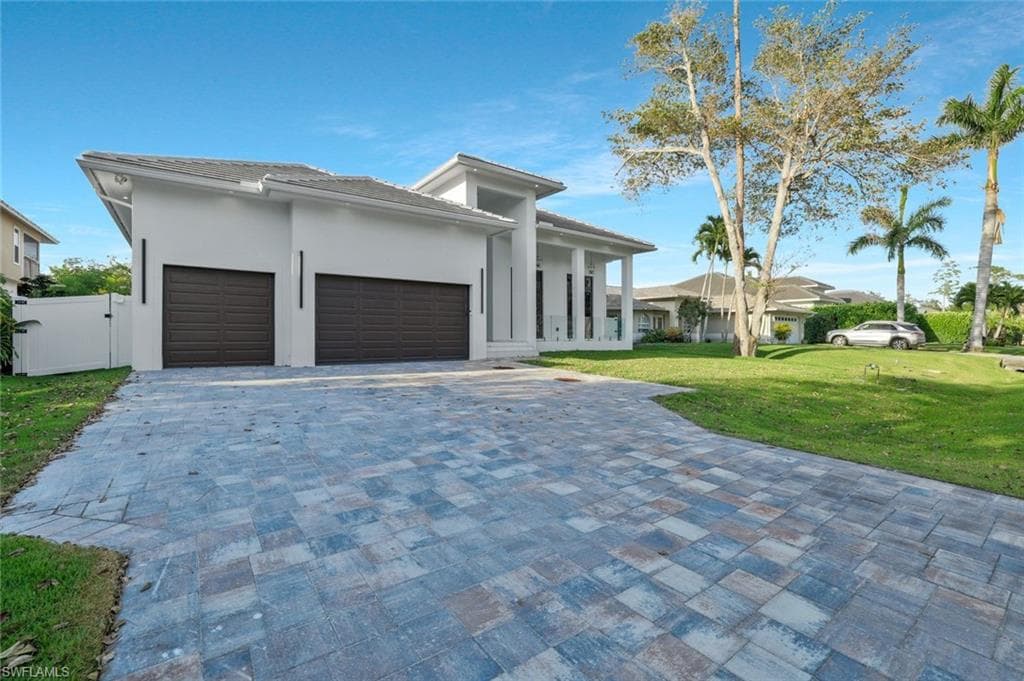 1317 Cypress Woods DR NAPLES, FL 34103