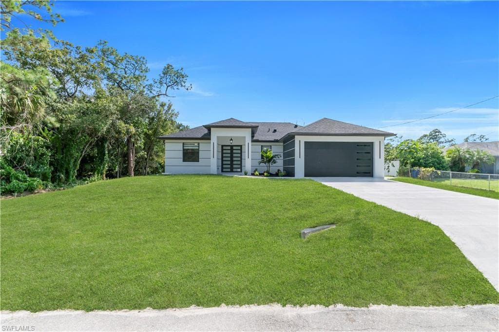 2903 Beluga ST LEHIGH ACRES, FL 33972