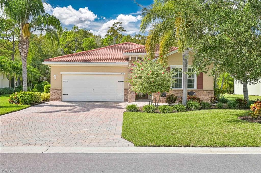 3149 Apple Blossom DR ALVA, FL 33920