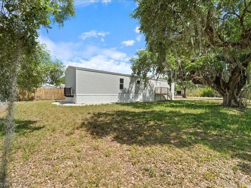 1038 Canopy LN MOORE HAVEN, FL 33471