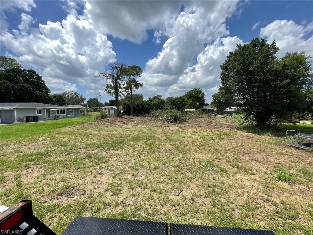 23 Louisiana RD LEHIGH ACRES, FL 33936