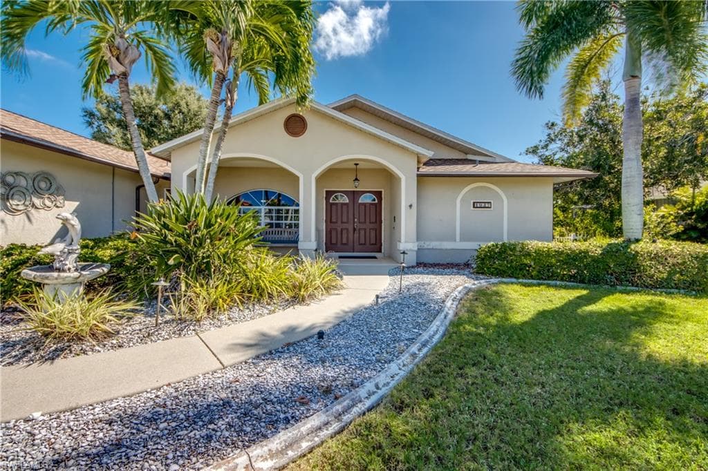 1927 SE 10th PL CAPE CORAL, FL 33990