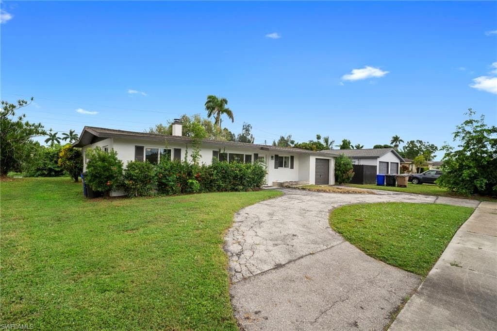 4261 lagg AVE FORT MYERS, FL 33901