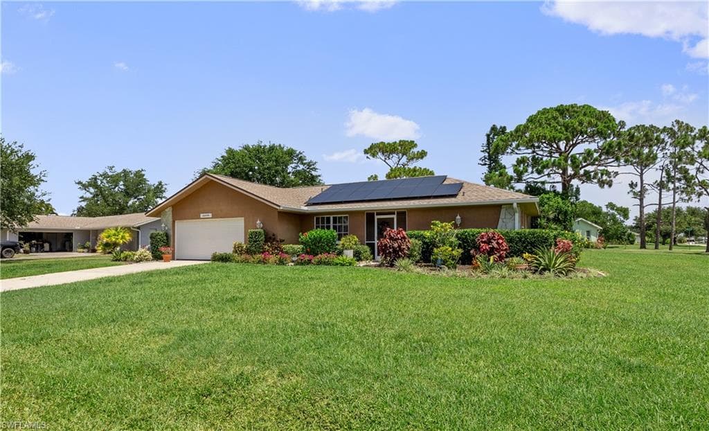 2219 8th ST CAPE CORAL, FL 33990