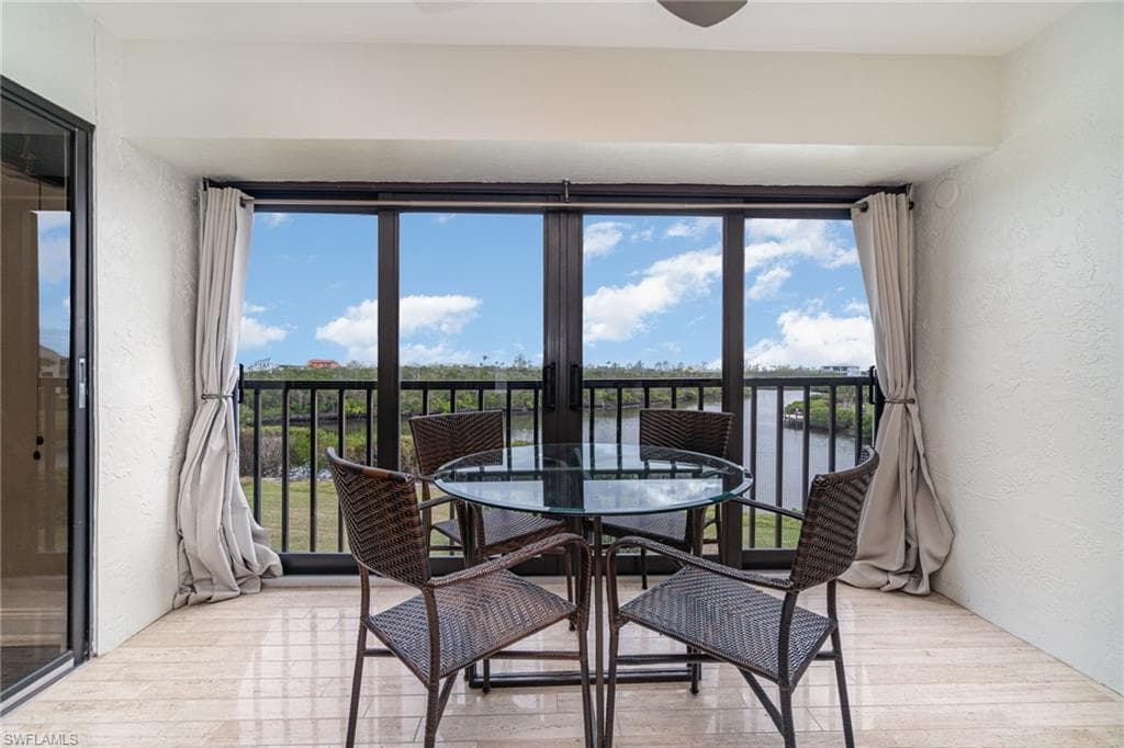 21470 Bay Village DR 245 FORT MYERS BEACH, FL 33931
