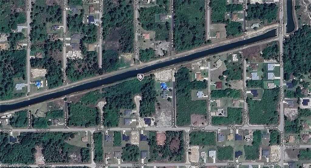 2808 Dora CIR LEHIGH ACRES, FL 33971