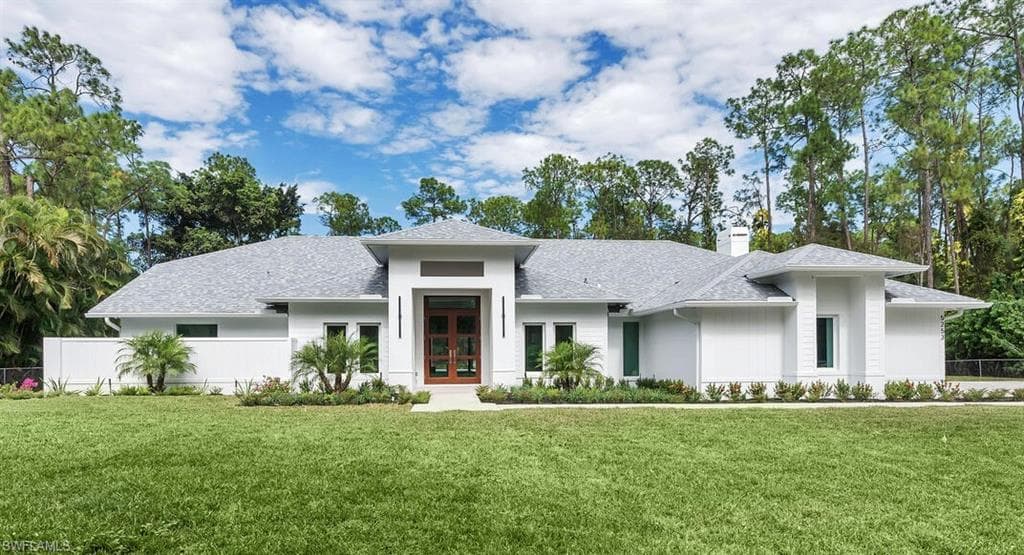 5253 Sycamore DR NAPLES, FL 34119
