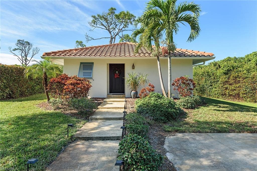 301 Ridge DR NAPLES, FL 34108