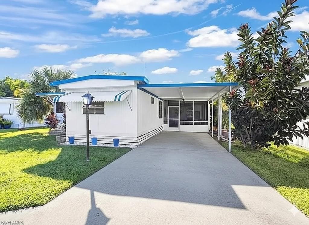 123 Cedar LN 42 NAPLES, FL 34114