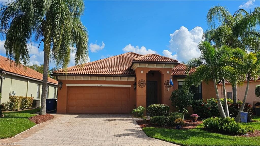 12148 Country Day CIR FORT MYERS, FL 33913