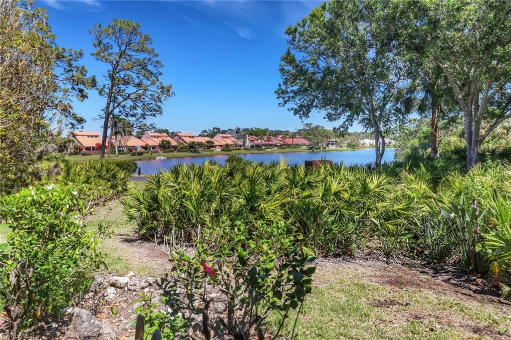 15450 Cedarwood LN 103 NAPLES, FL 34110