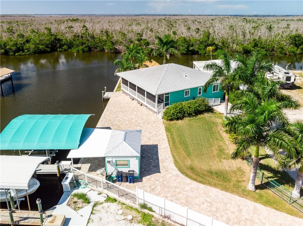 3947 Coconut DR ST. JAMES CITY, FL 33956