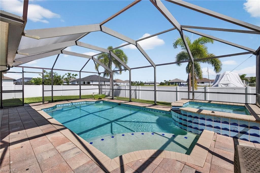 1633 NW 37th PL CAPE CORAL, FL 33993