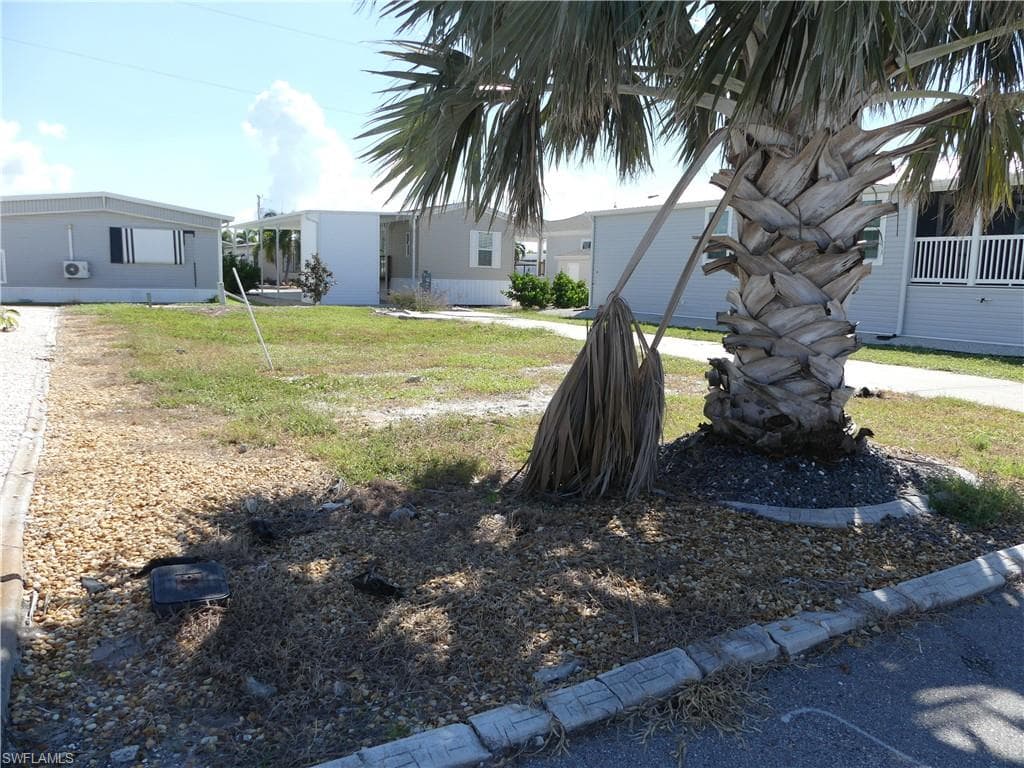 4915 Gulfgate LN ST. JAMES CITY, FL 33956
