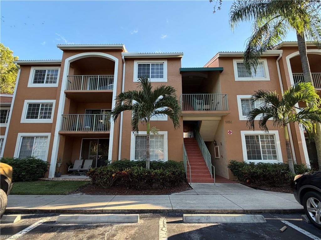 1150 Wildwood lakes BLVD 102 NAPLES, FL 34104