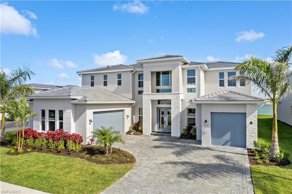 8762 Driftwood DR NAPLES, FL 34114