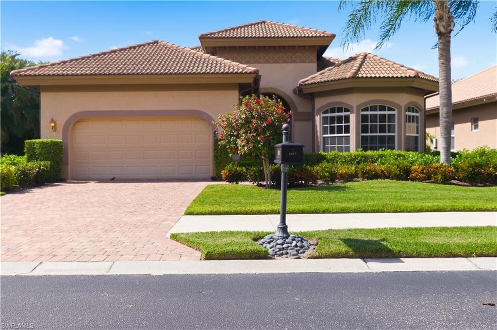 6097 Dogleg DR NAPLES, FL 34113