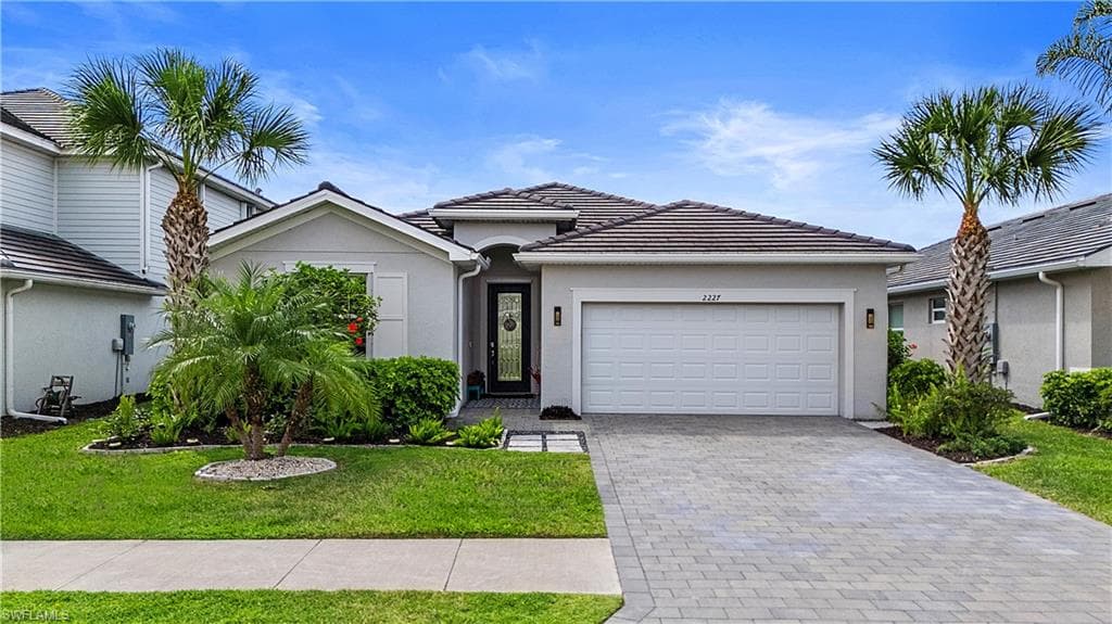 2227 Dancy ST NAPLES, FL 34120