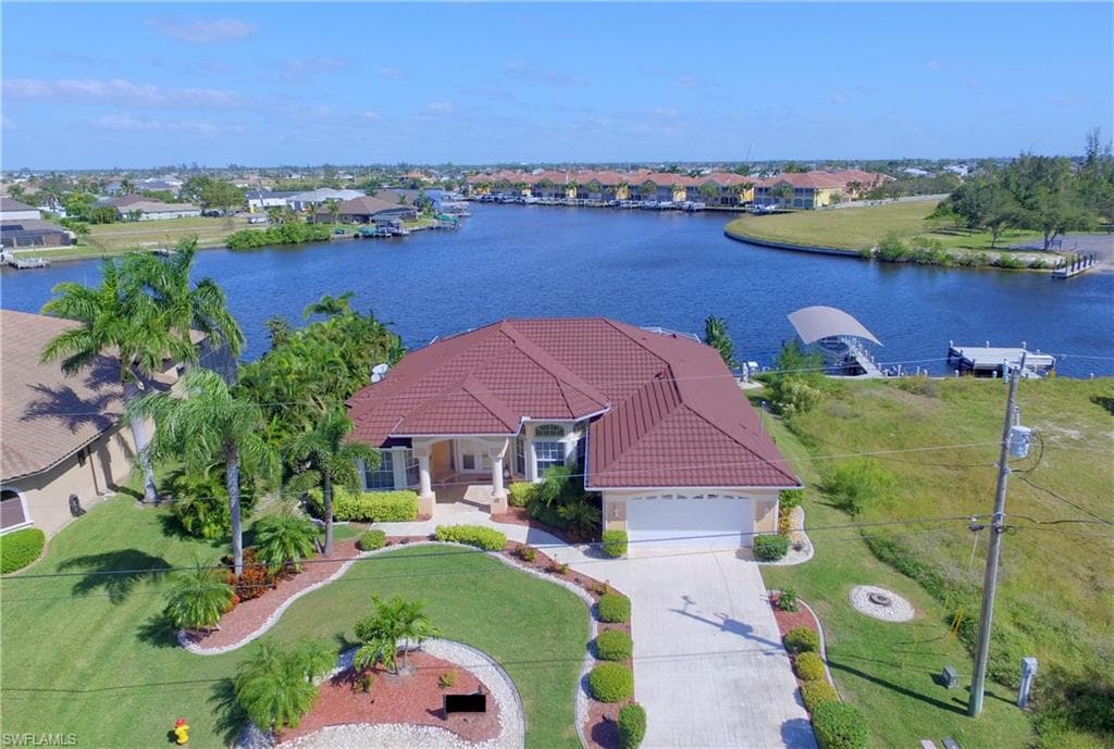 3317 SW 2nd LN CAPE CORAL, FL 33991