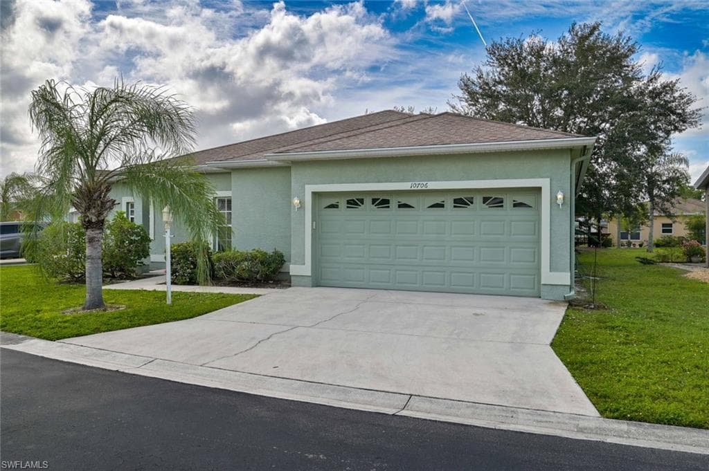 10706 Pearl Bay CIR ESTERO, FL 33928