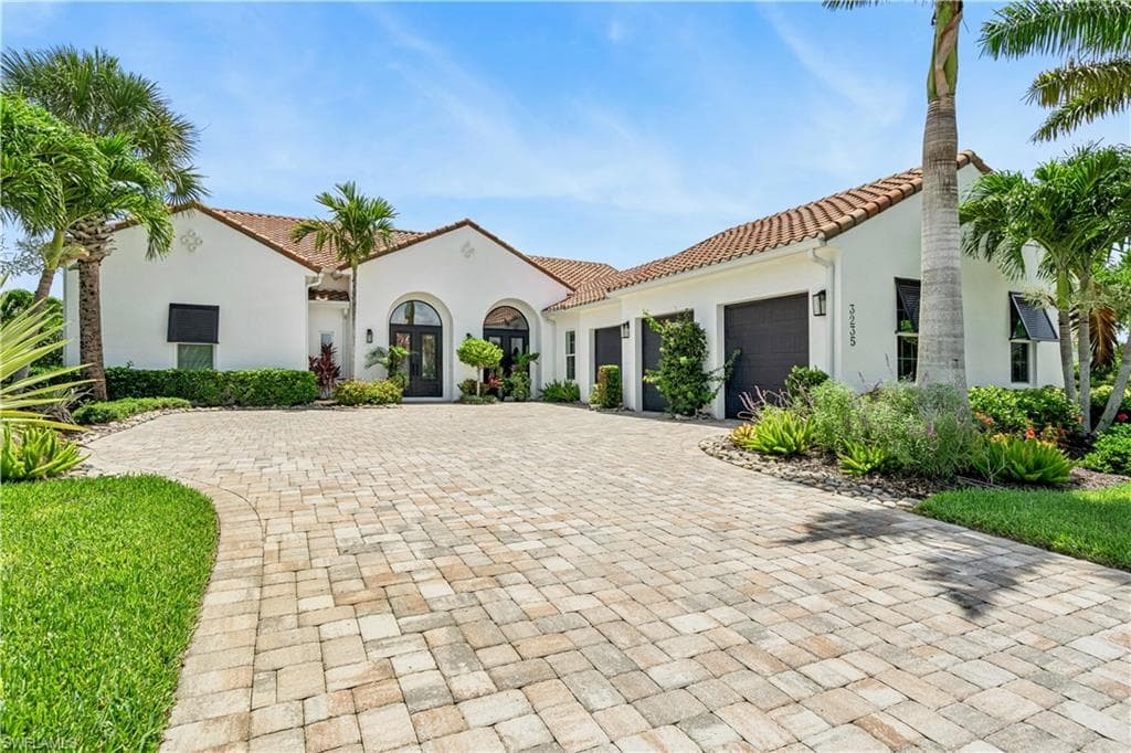3235 Cullowee LN NAPLES, FL 34114