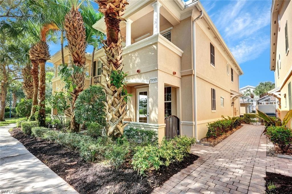 15395 Laughing Gull LN BONITA SPRINGS, FL 34135