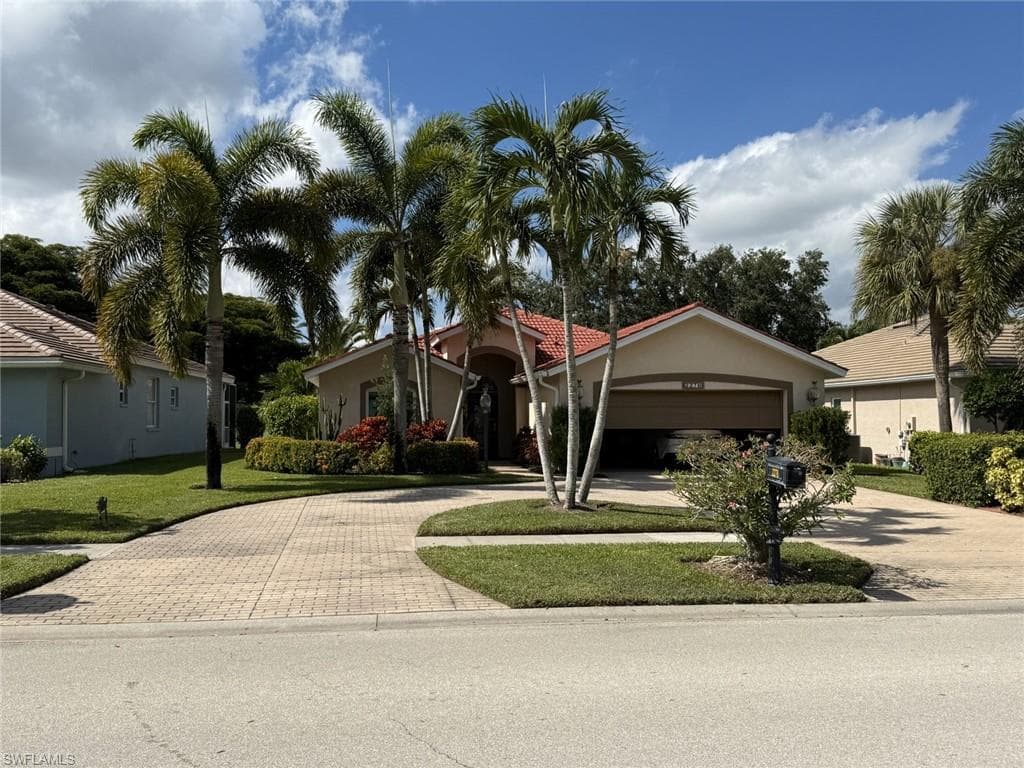 2276 Heritage Greens DR NAPLES, FL 34119