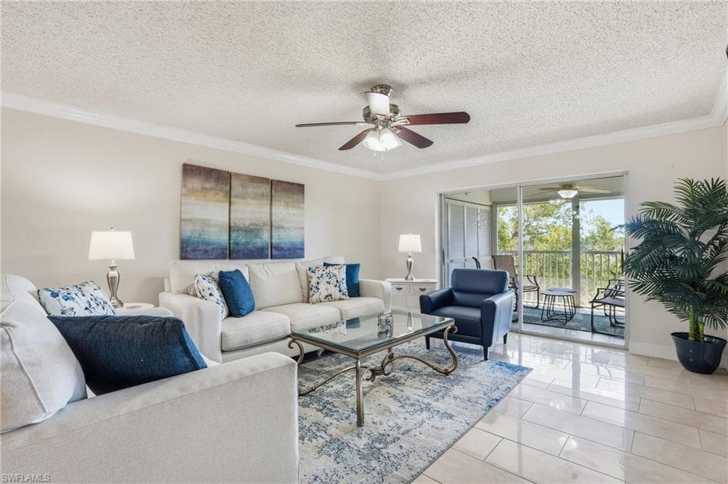 5435 Rattlesnake Hamm RD E-304 NAPLES, FL 34113