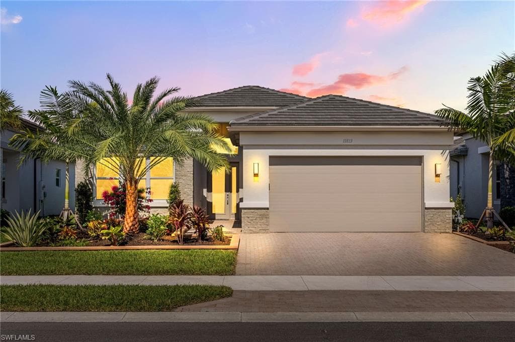 11813 Drake LN NAPLES, FL 34120