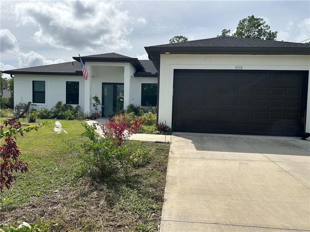 4006 E 2nd ST LEHIGH ACRES, FL 33936