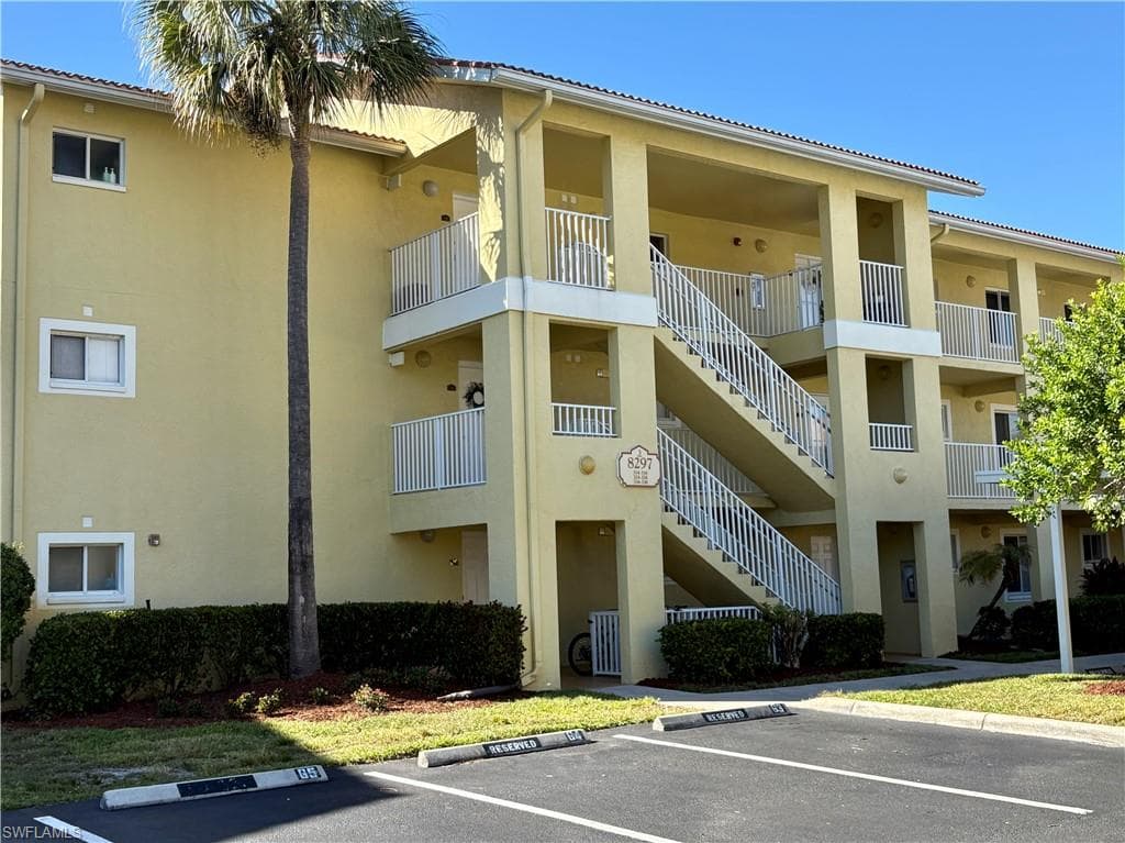 8297 Key Royal LN 315 NAPLES, FL 34119