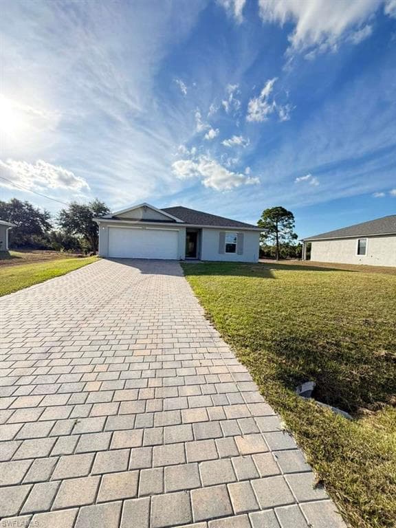 5019 Moon LN LABELLE, FL 33935