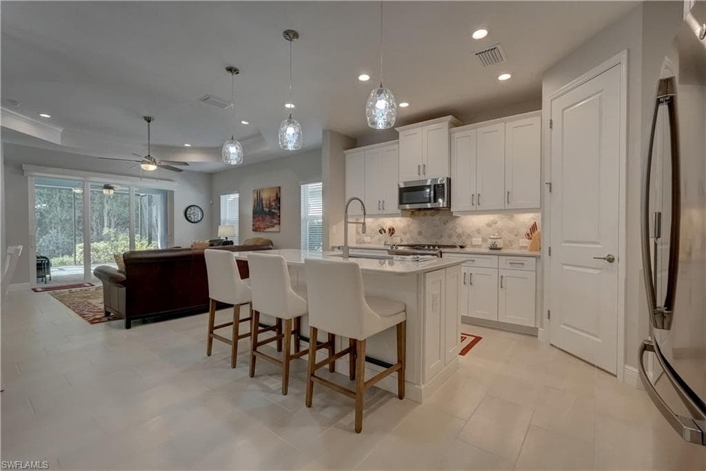 11719 Solano DR FORT MYERS, FL 33966