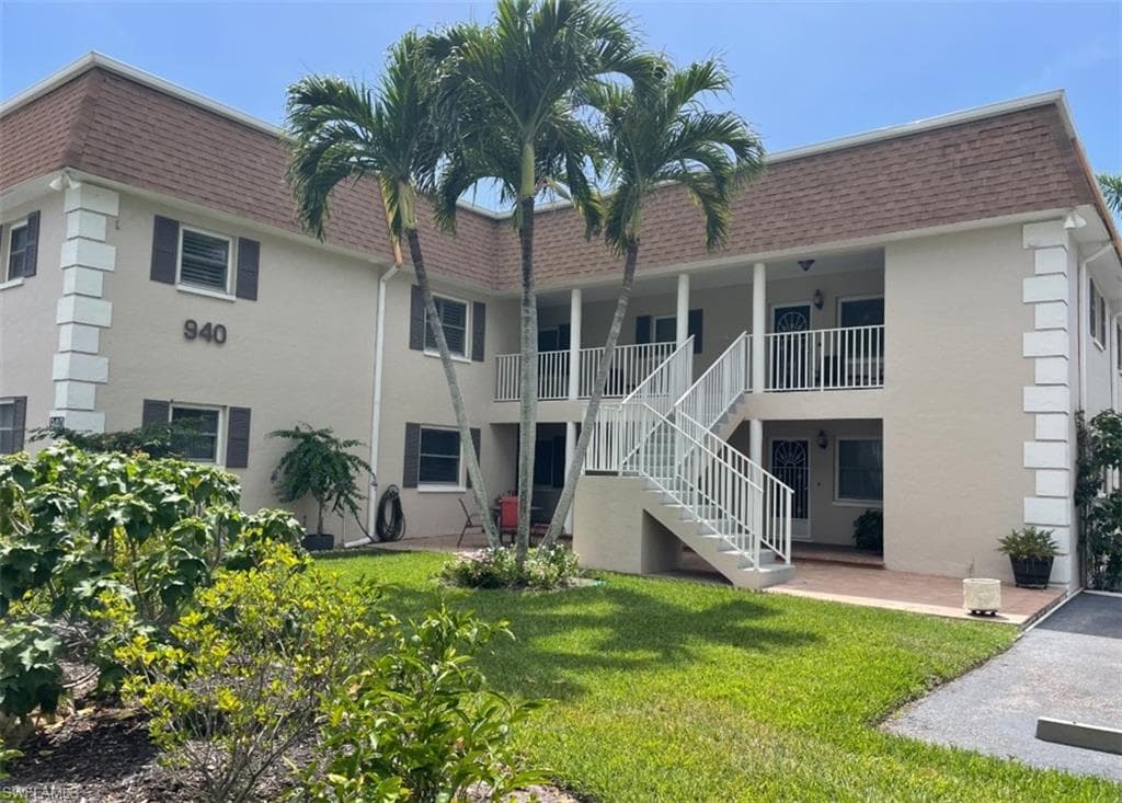 940 3rd ST S 202 NAPLES, FL 34102