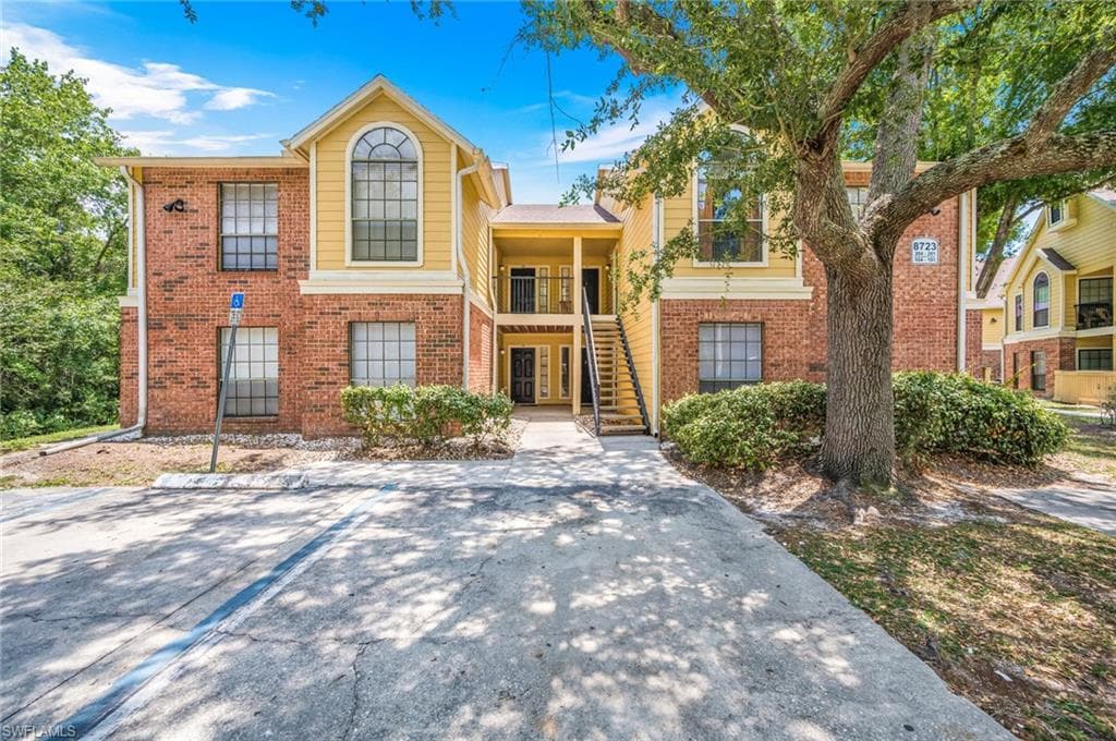 8723 FANCY FINCH DR 101 TAMPA, FL 33614