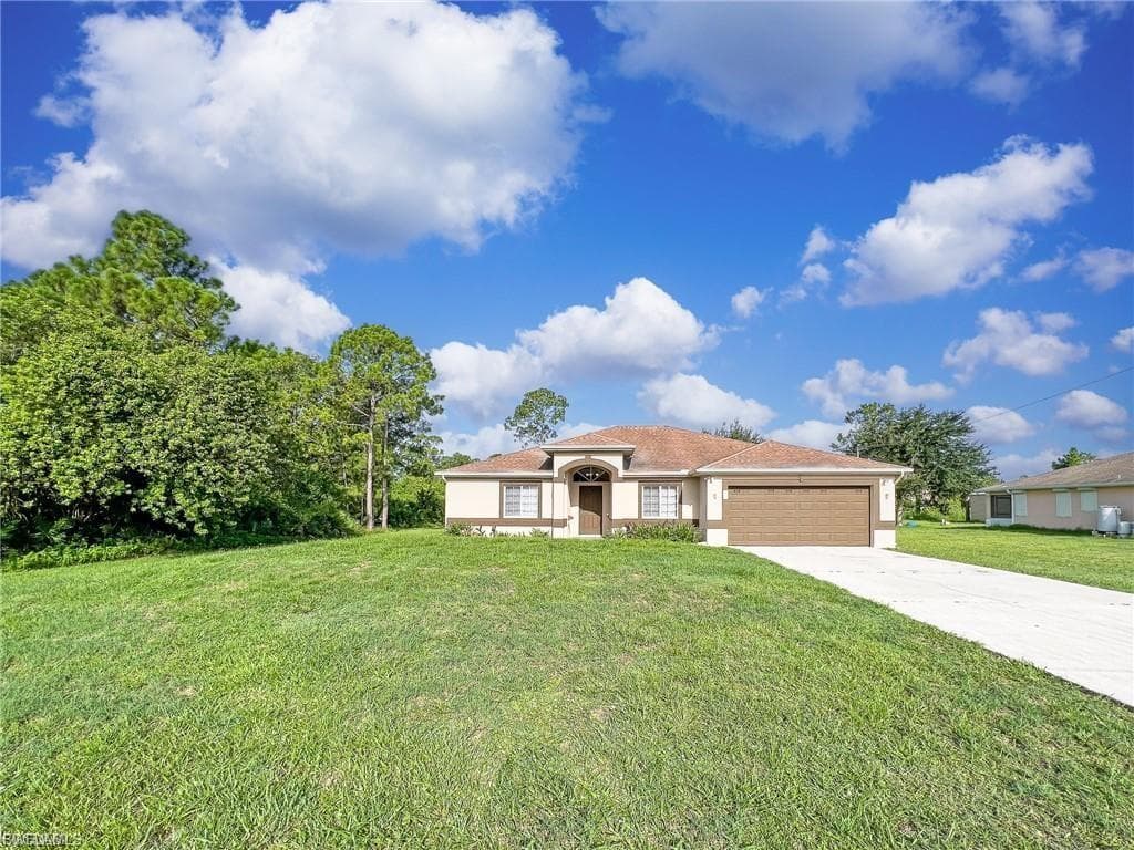 505 Palmetto AVE LEHIGH ACRES, FL 33972