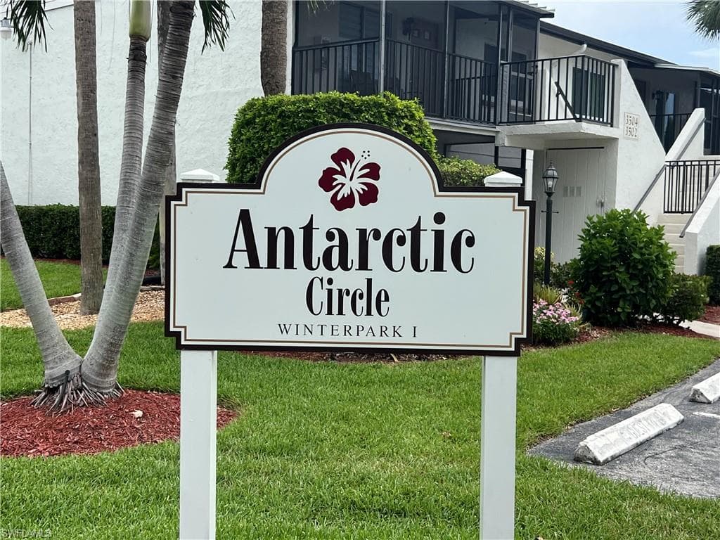 3560 Antarctic CIR 2202 NAPLES, FL 34112