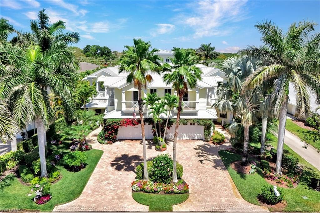 699 Fairway TER NAPLES, FL 34103
