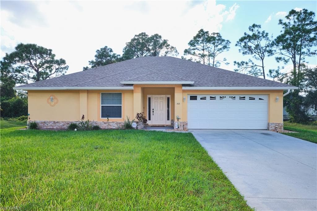 706 Creuset AVE S LEHIGH ACRES, FL 33974