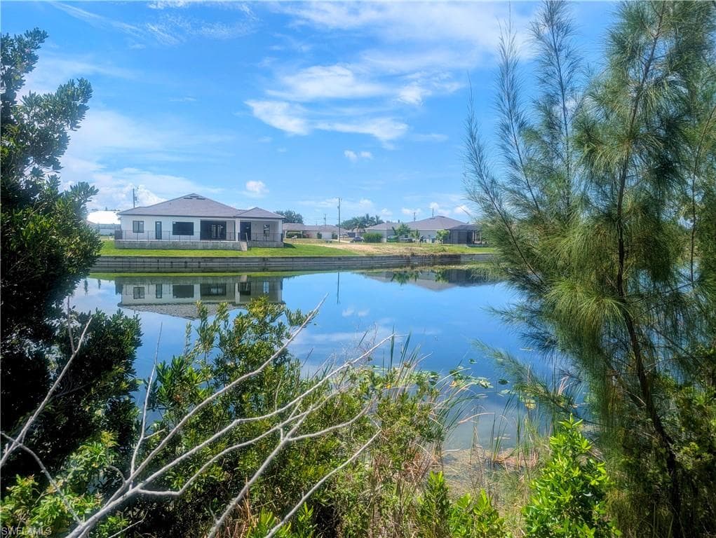 2610 NW 26th CT CAPE CORAL, FL 33993
