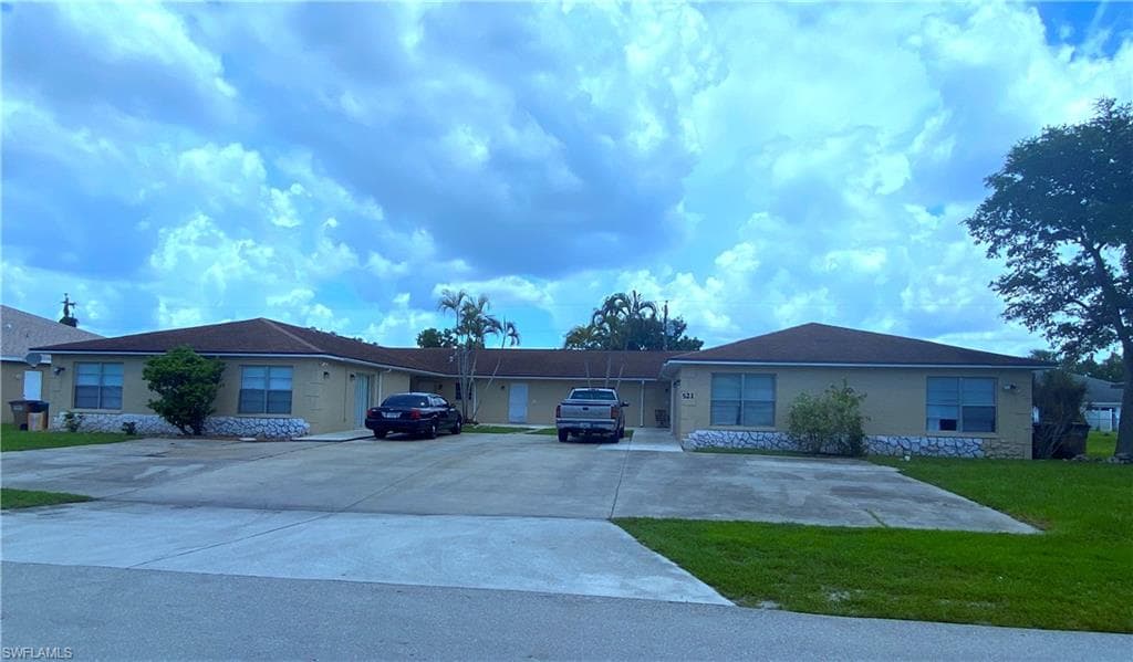 521 NE 24th PL 2 CAPE CORAL, FL 33909