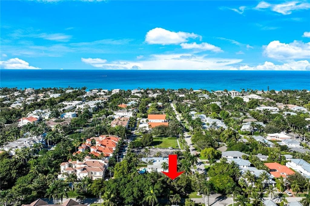 490 1st AVE S NAPLES, FL 34102