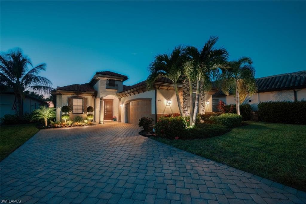 1823 Mustique ST NAPLES, FL 34120