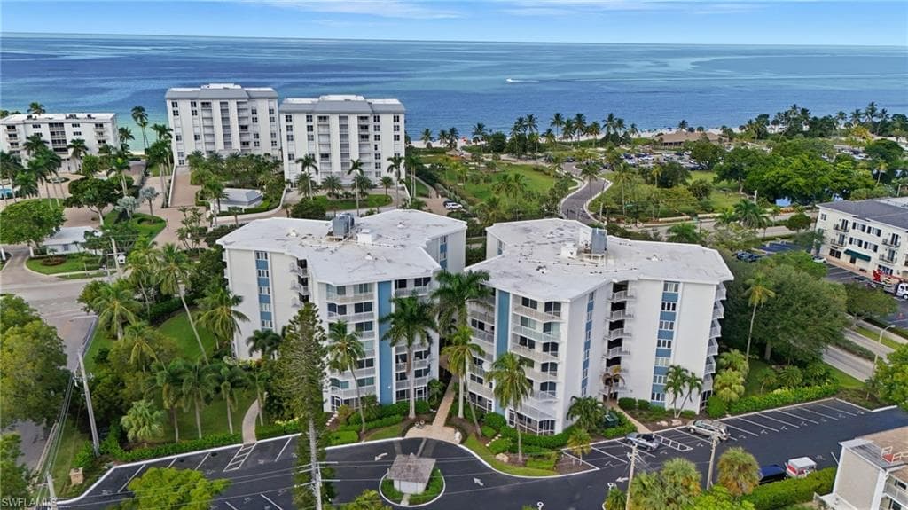 1300 Gulf Shore BLVD N 603 NAPLES, FL 34102