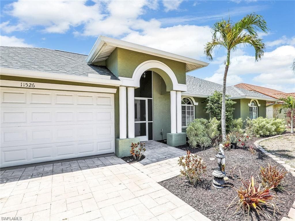 11526 Forest Mere DR BONITA SPRINGS, FL 34135