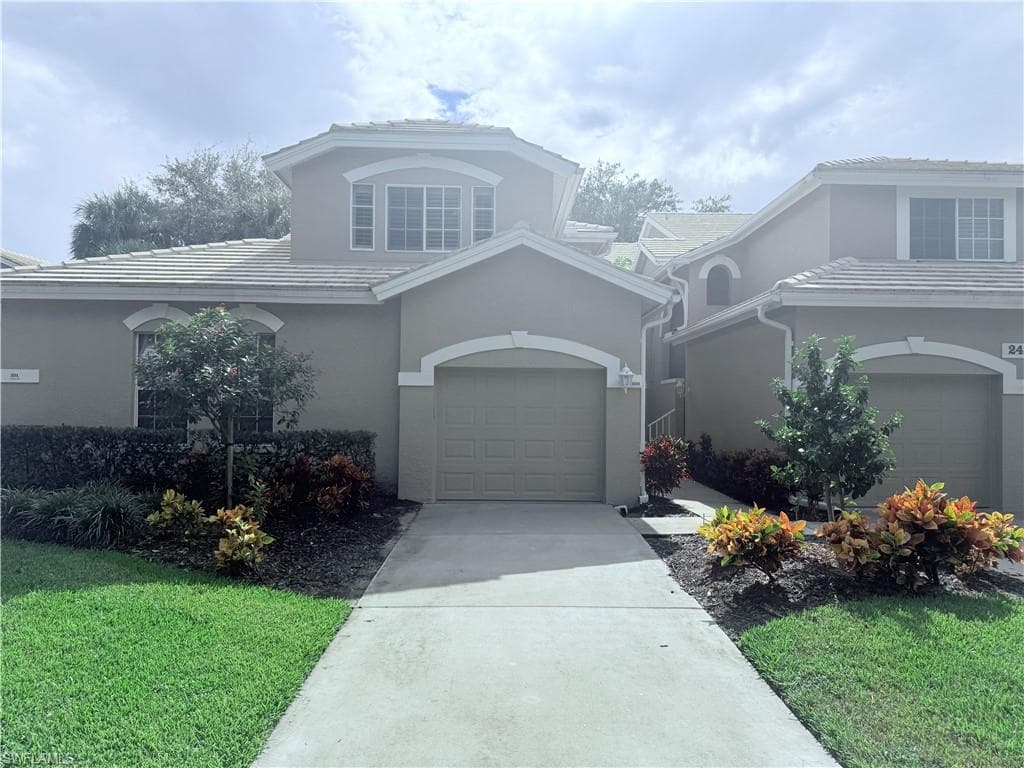 24821 Lakemont Cove LN 201 BONITA SPRINGS, FL 34134